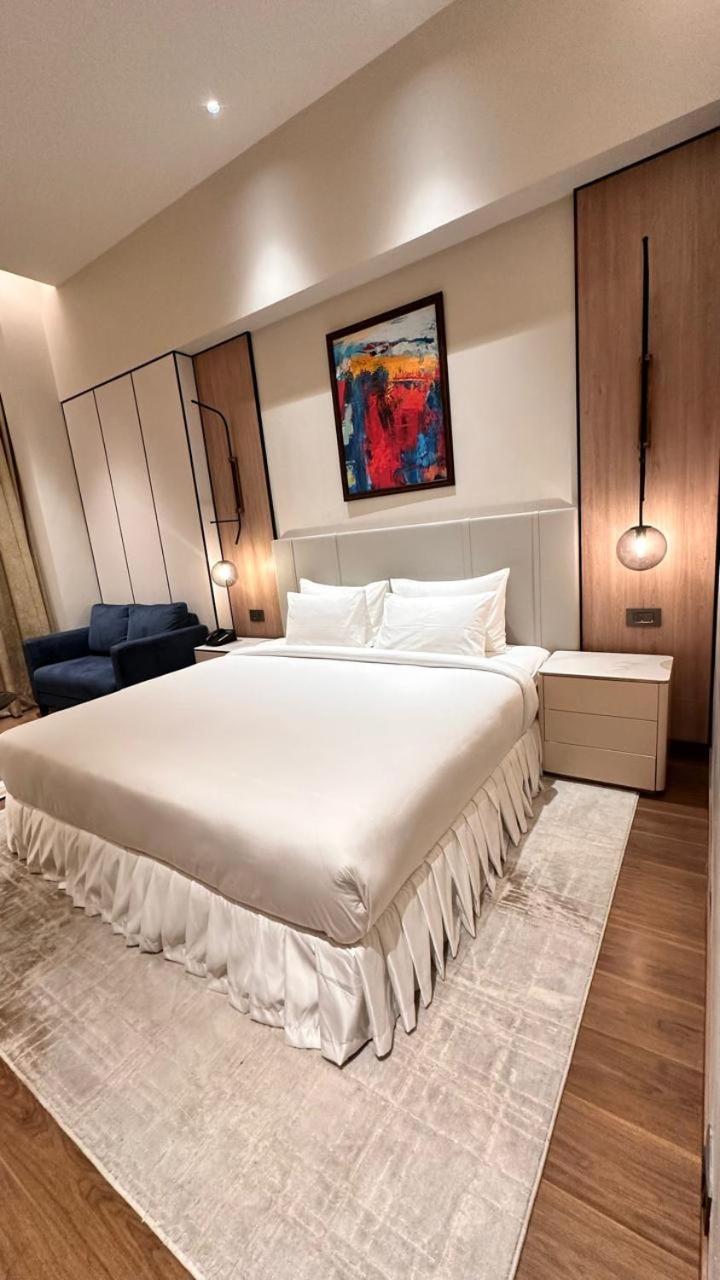 Mhone 4* Delhi (National Capital Territory of India)